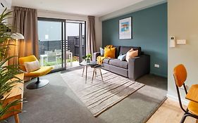 Stadium Walk Apartment - City Centre And Parking